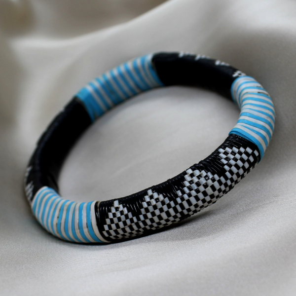 Koundoumié | Le bracelet en fibre plastique recyclée