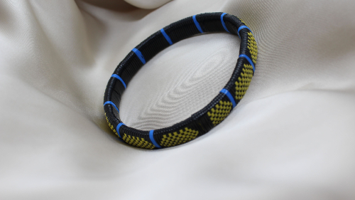 Naskiemdé I Le bracelet en fibre plastique recyclée