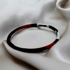 Saagha II I Le bracelet en wax