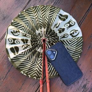 Gora | L'�ventail en wax