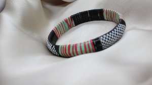 Oubri I Le bracelet en fibre plastique recycle