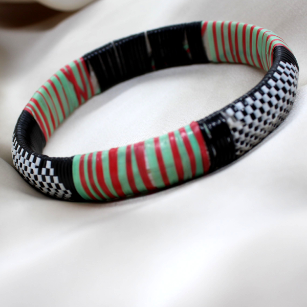 Oubri I Le bracelet en fibre plastique recyclée